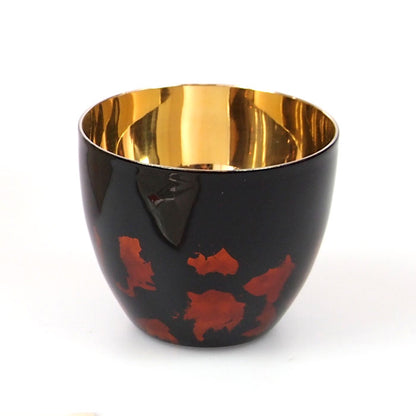 匠の技のコラボ 漆磨 シーマ | カップ ぐい呑みダブル 内金メッキ 黒 金箔華切り回し 伝統工芸士作