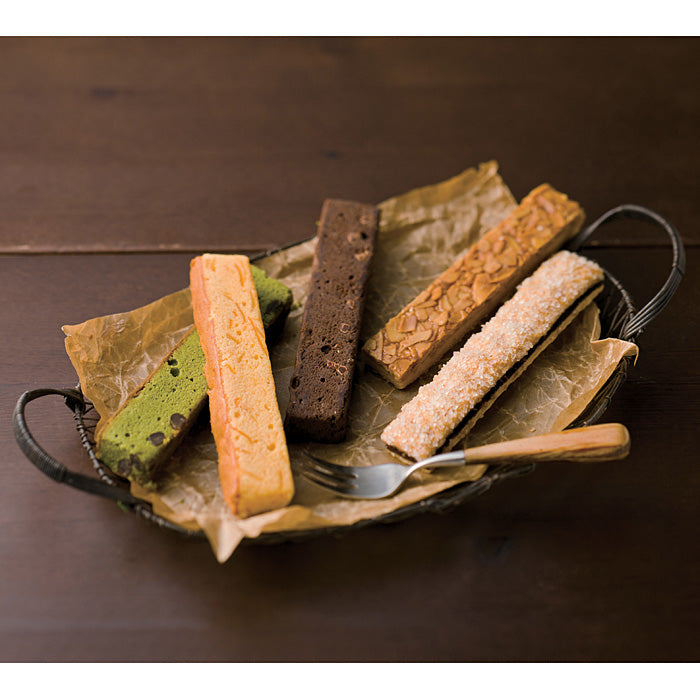 ＡＫＩＹＡＭＡ 秋山 スティックケーキ 10本